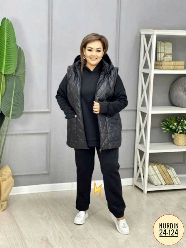 Спортивный костюм 23027875