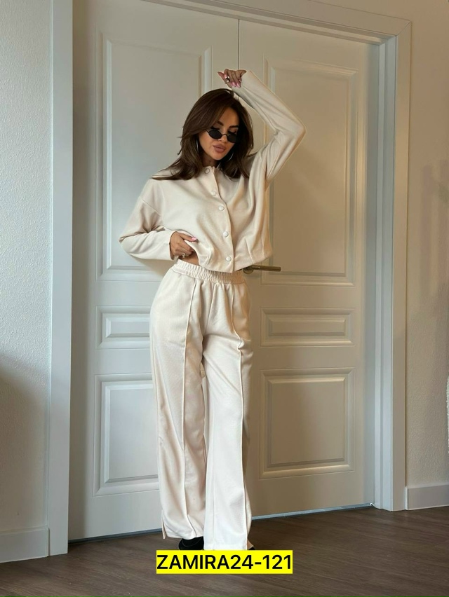 Спортивный костюм 23027183