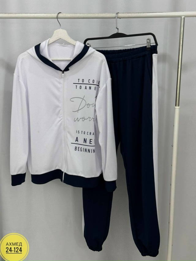 Спортивный костюм 23027811