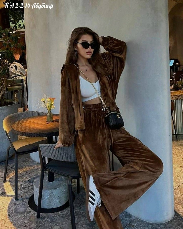 Спортивный костюм 23034894