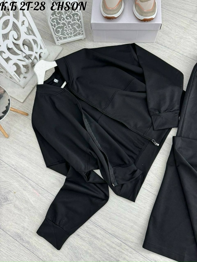 Спортивный костюм 23036593