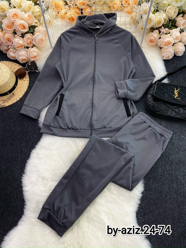 Спортивный костюм 23040636