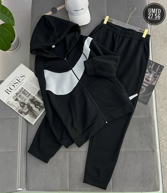 Спортивный костюм 23040859