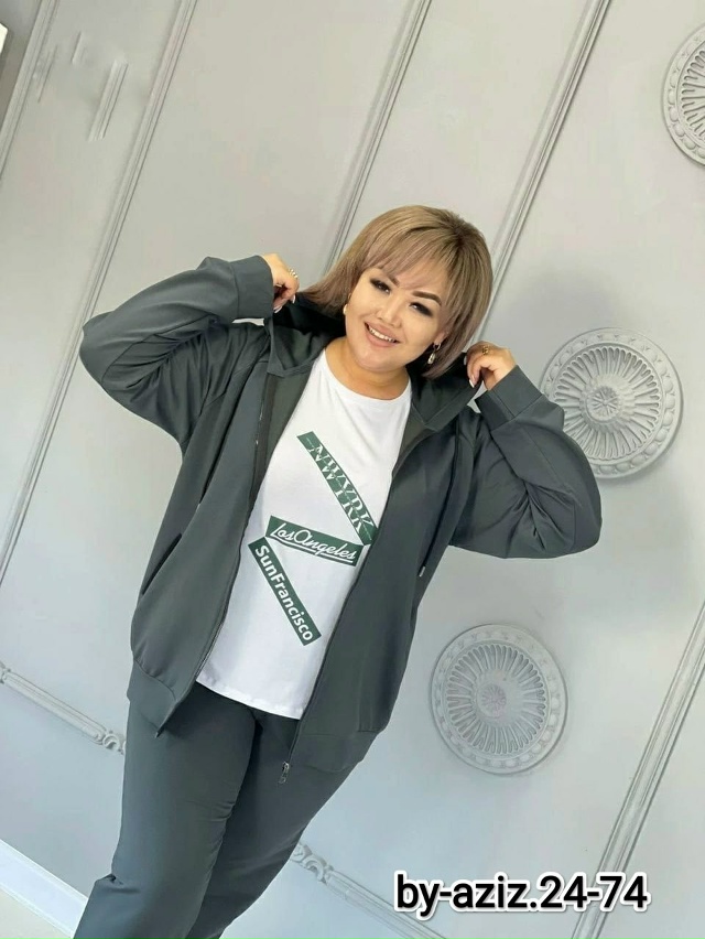 Спортивный костюм 23040636