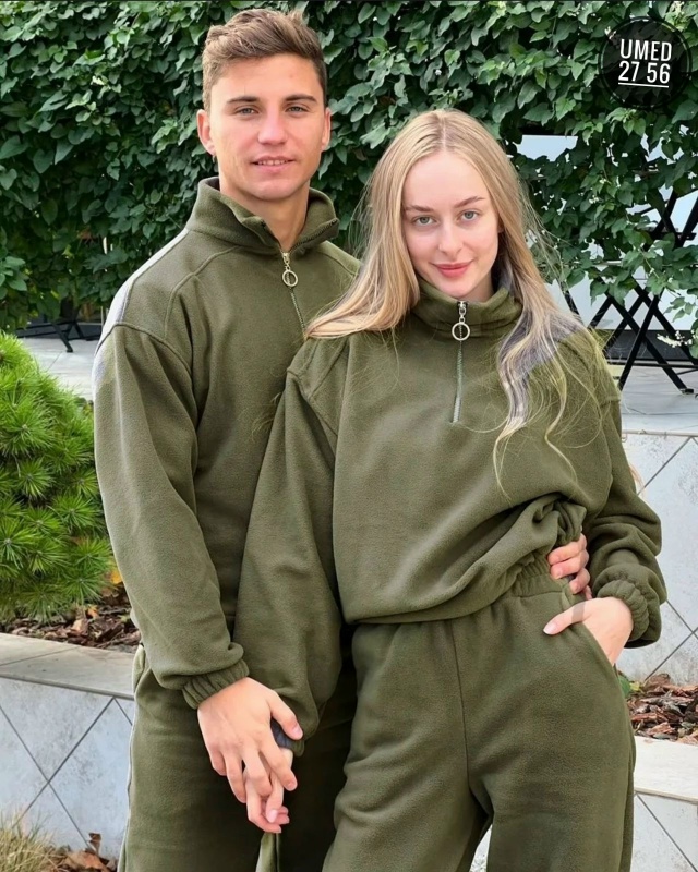 Спортивный костюм 23042493