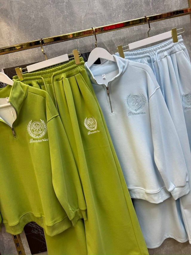 Спортивный костюм 23042320