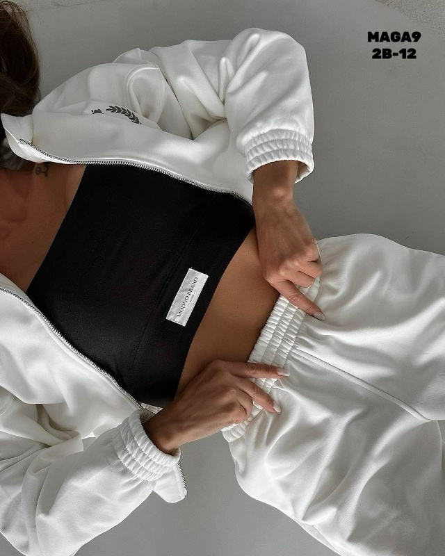 Спортивный костюм 23043486