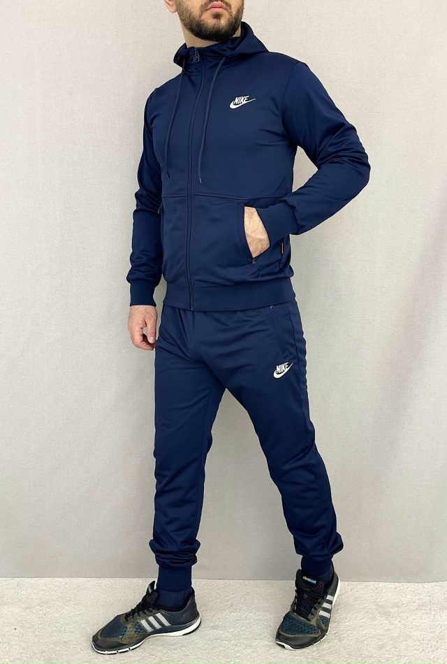 Спортивный костюм 23044540