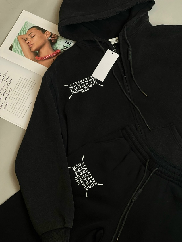 Костюм 23047526