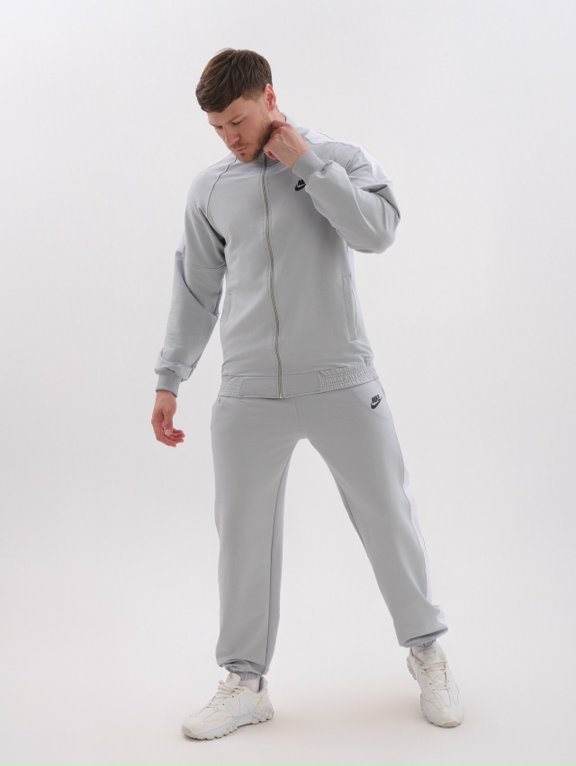 Спортивный костюм 23047388