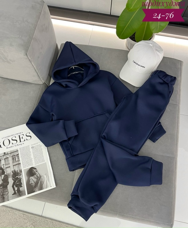 Спортивный костюм 23049486