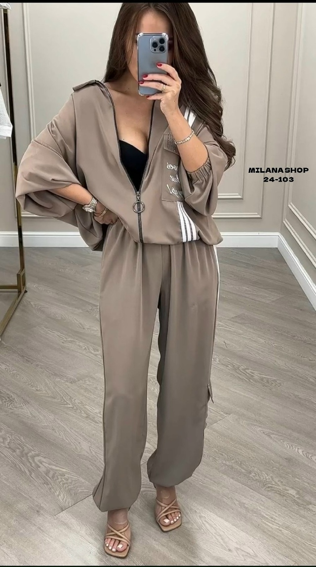 Спортивный костюм 23052893