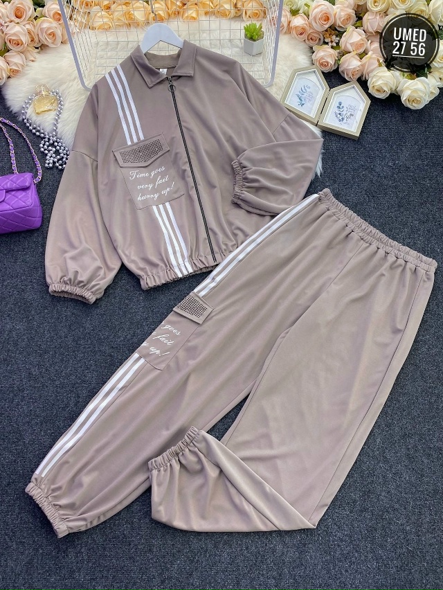 Спортивный костюм 23054916