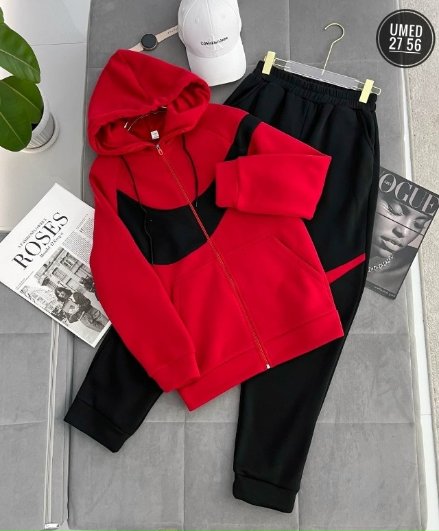 Спортивный костюм 23054915