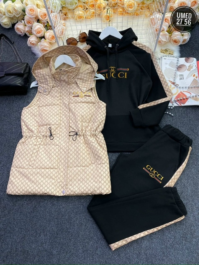 Спортивный костюм 23056352