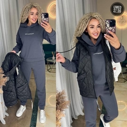 Спортивный костюм 23056353