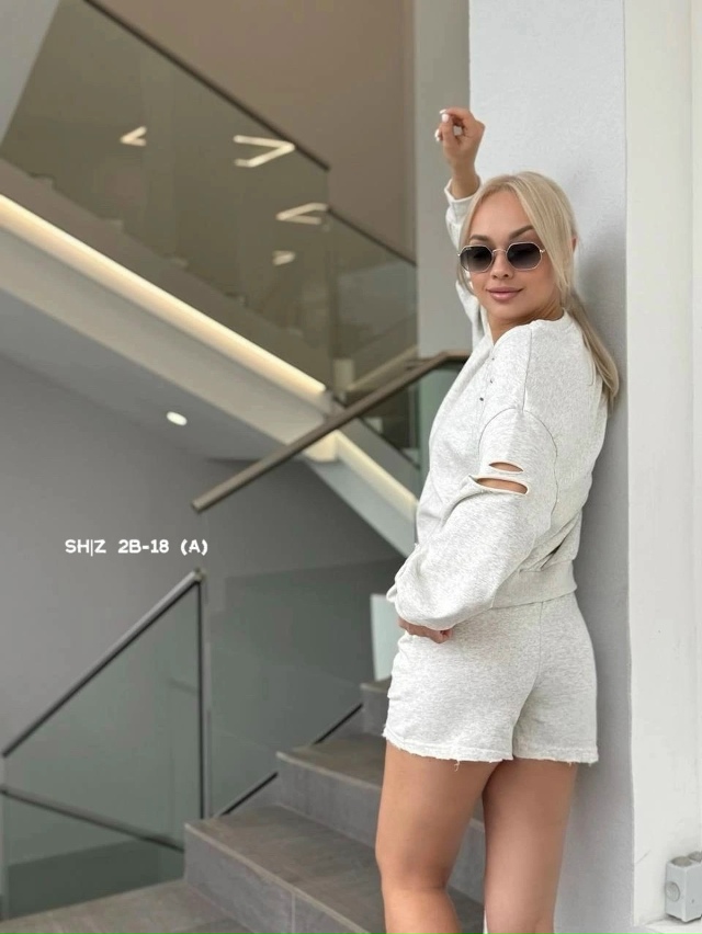 Спортивный костюм 23058594