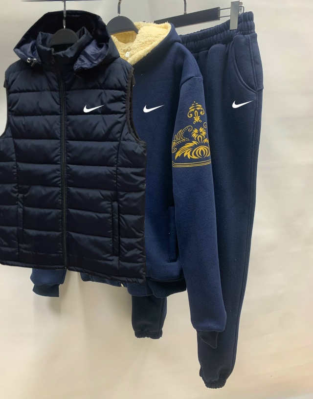 Спортивный костюм 23059423