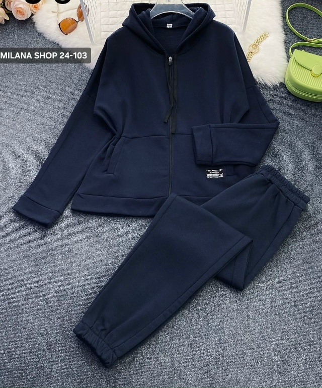 Спортивный костюм 23059868