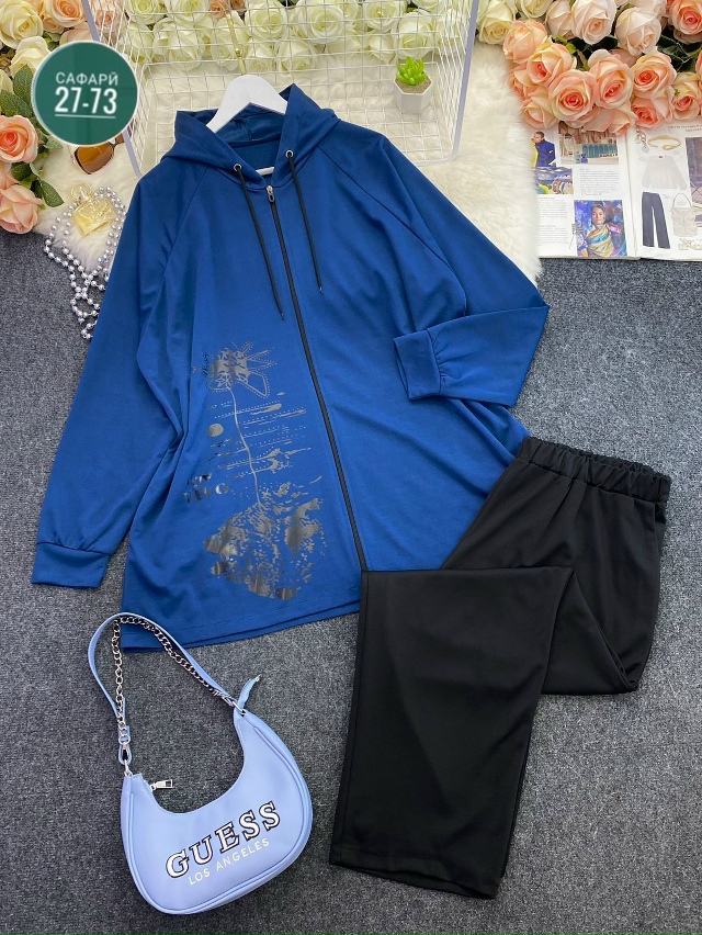 Спортивный костюм 23059415