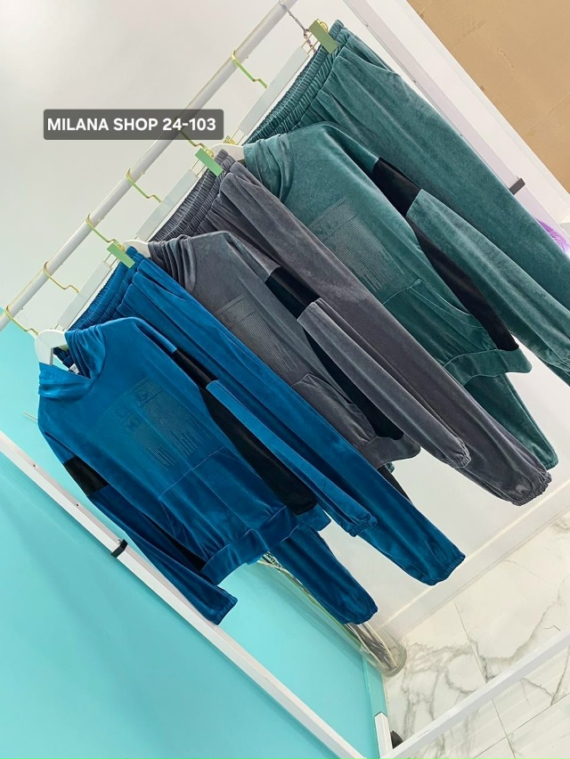 Спортивный костюм 23059864