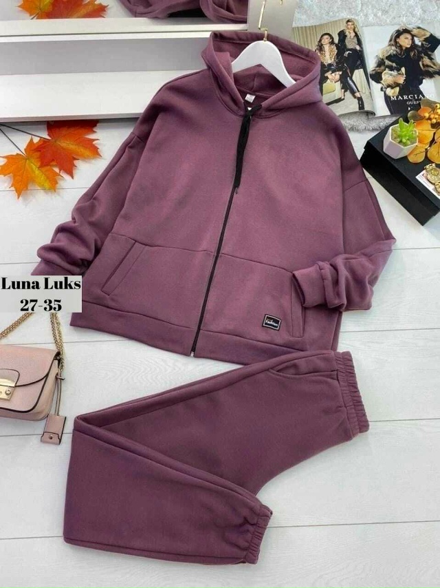 Спортивный костюм 23061154