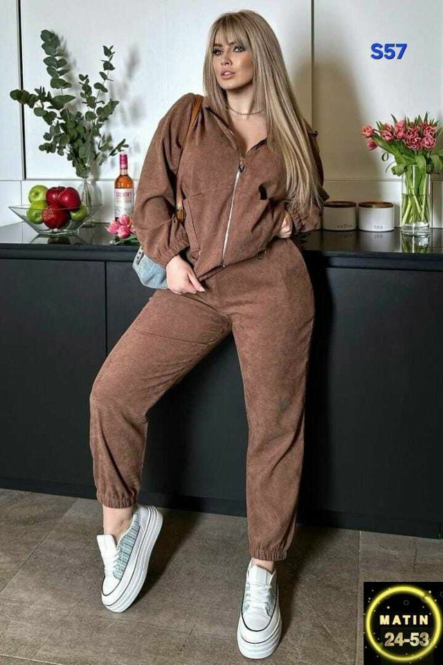 Спортивный костюм 23061308