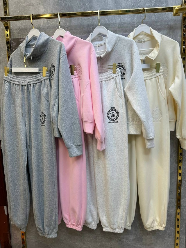 Спортивный костюм 23061390