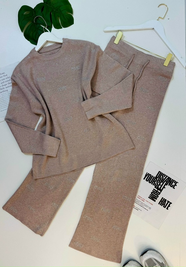 Костюм 23065176