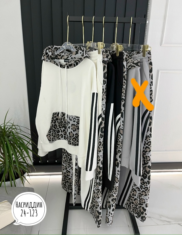 Спортивный костюм 23064474