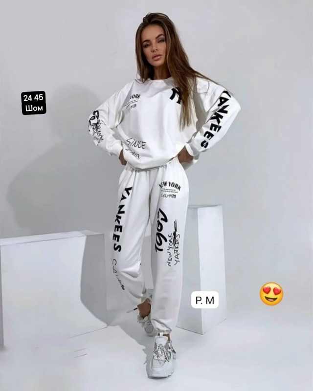 Спортивный костюм 23064670