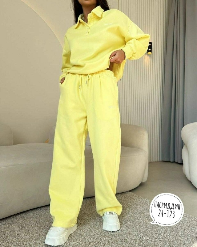 Спортивный костюм 23065795