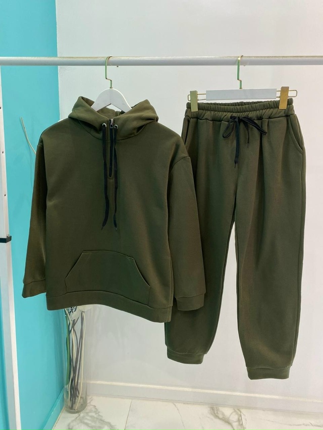 Спортивный костюм 23066891