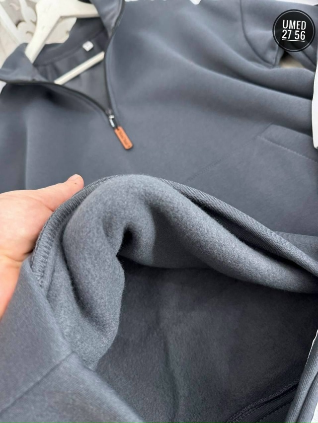 Спортивный костюм 23069345