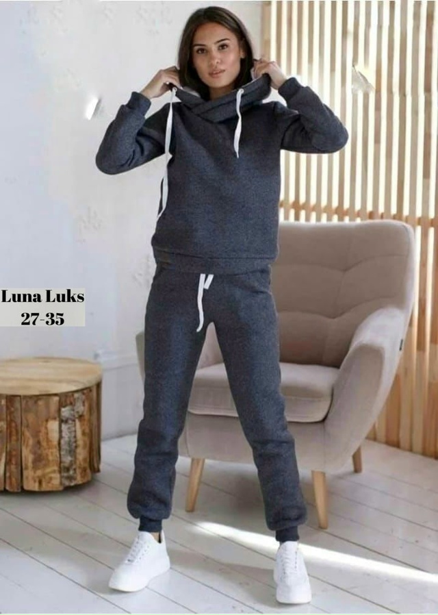 Спортивный костюм 23070378