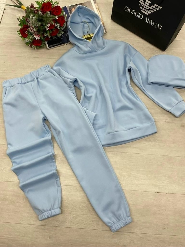 Спортивный костюм 23071615