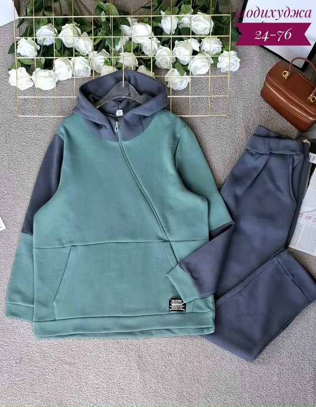 Спортивный костюм 23070836