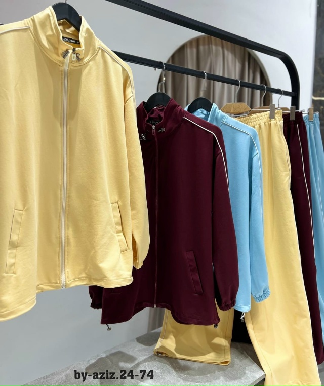 Спортивный костюм 23071325