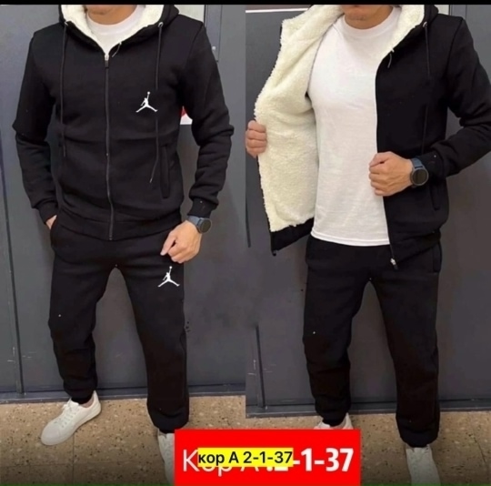 Спортивный костюм 23072386