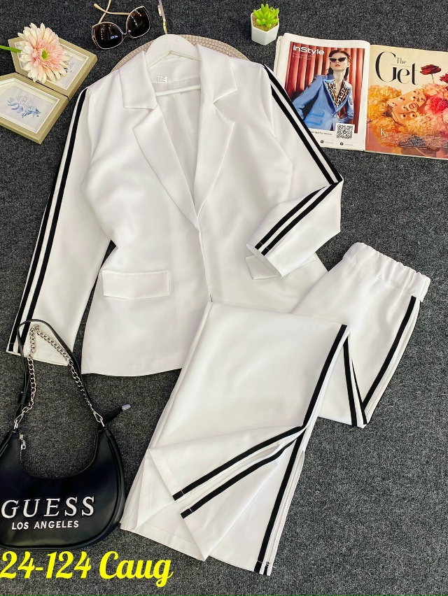 Костюм 23073016