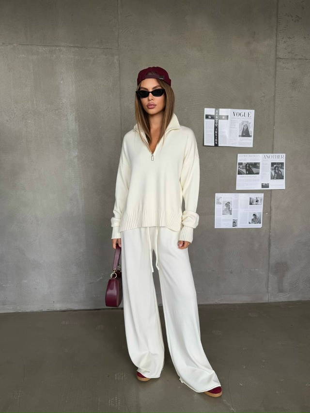 Спортивный костюм 23073147