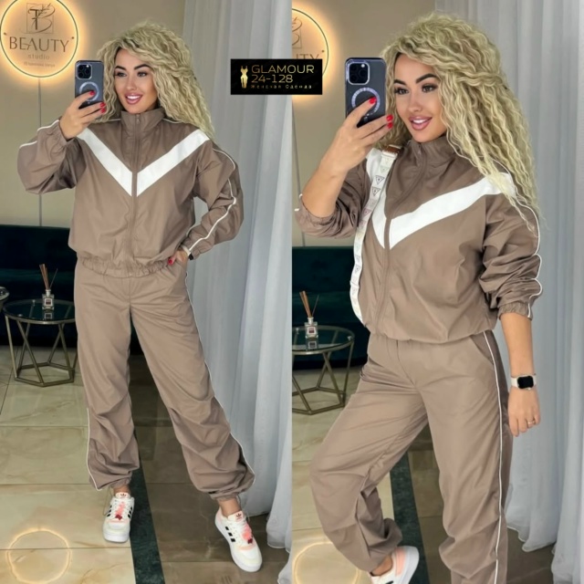 Спортивный костюм 23072433