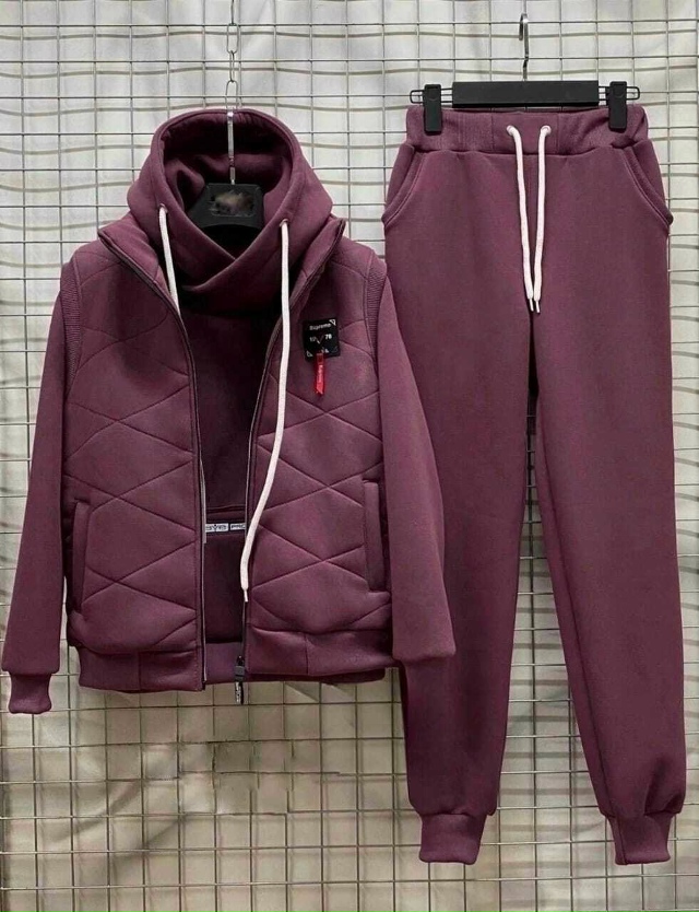 Спортивный костюм 23076662