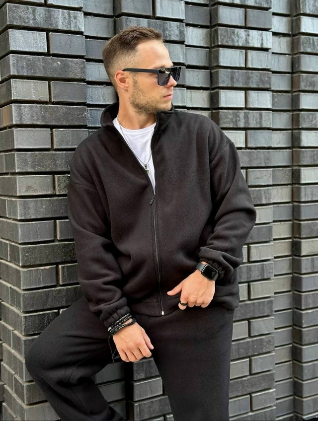 Спортивный костюм 23078559