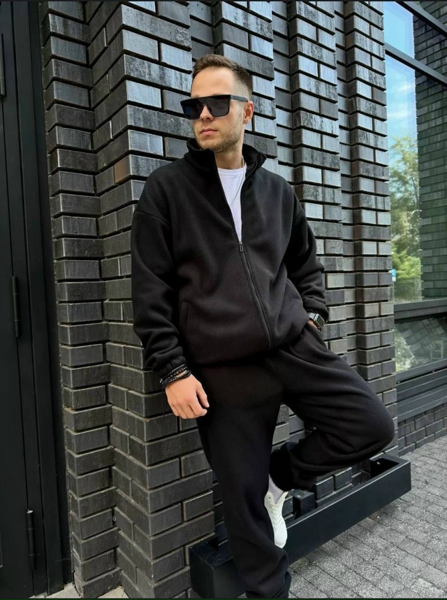 Спортивный костюм 23078559