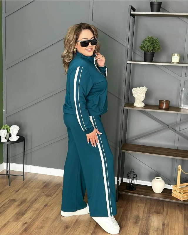 Спортивный костюм 23080296