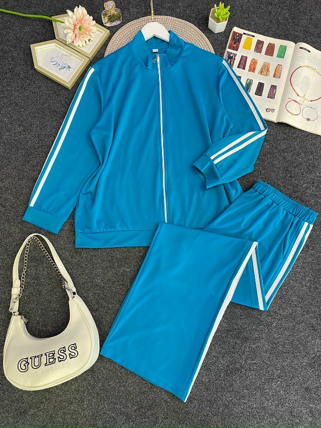 Спортивный костюм 23080296