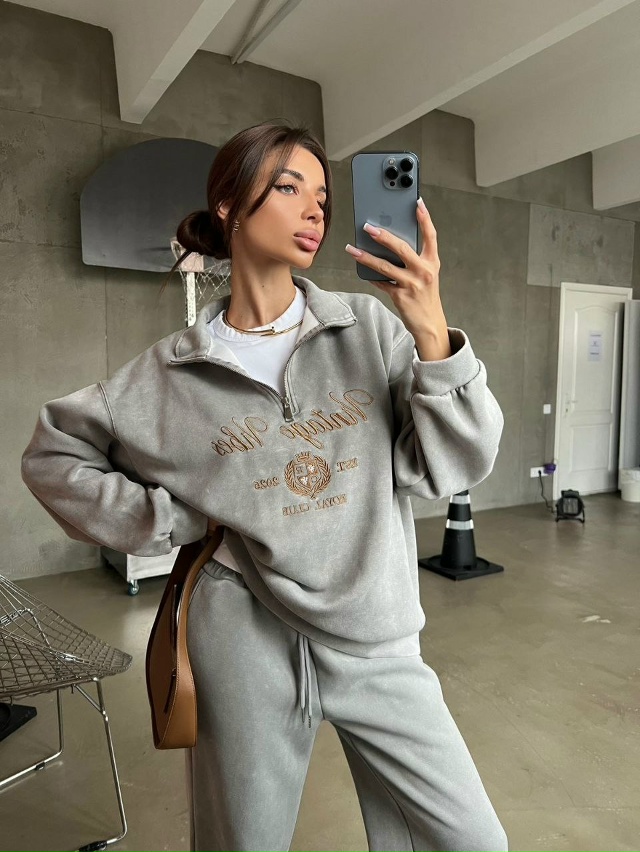 Спортивный костюм 23081322