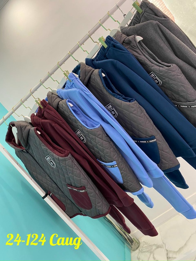 Спортивный костюм 23082528