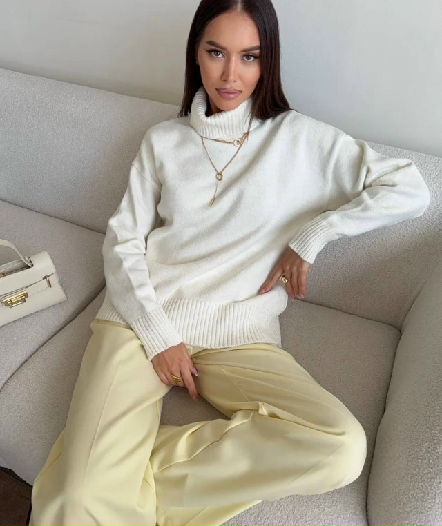 Свитер 23082191